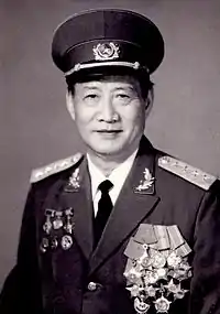 82式冬季勤務服の将官。ホアン・ヴァン・タイ大将。(1986年1月頃)