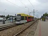 ウッチ市交通会社が導入した初の超低床電車・シティランナー(2019年撮影)