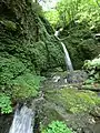 大天井滝山体東の中腹にある