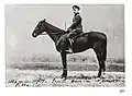 1914年2月の馬術大会優勝者ドミトリー・マラマ（ロシア語版）騎兵少尉