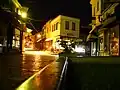 路地の夜景