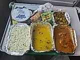 車内の食事の一例