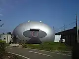 裏側から見た駅舎（2004年8月）