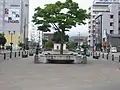 イベント等にも使われる広場となっている広幅の中央分離帯2(北海道函館市・市道広小路)