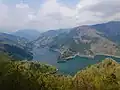 サス沢山から奥多摩湖を望む