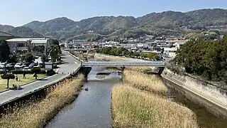 サンシャインブリッジから東浦市街地を眺める