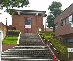 チャペル正面玄関