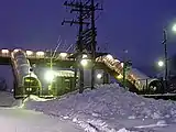 跨線橋がそのままリゾートへ続く。(2005年2月)