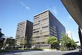 大阪本社が入居する大阪御堂筋ビル