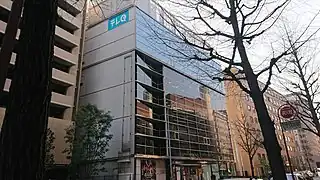 TXNの在福の系列局:TVQ九州放送（福岡市博多区住吉、福岡本社、日経西部電波会館）