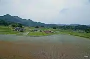 庄原市比和川の支流にある三河内盆地。鉄穴流し跡を水田化したもの。