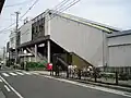 上野芝駅西口（2005年9月10日）
