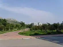 大学城にある大学のキャンパス