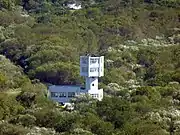 奥に見えるのはロシア側の建物と線路