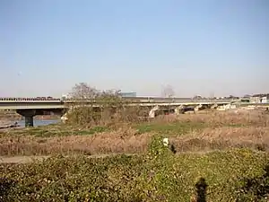 多摩川橋梁(奥が高井戸方面)