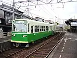 501号車（リニューアル前）御室仁和寺駅にて