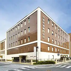 京都医健専門学校校舎