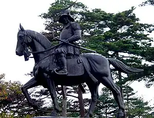 伊達政宗の騎馬像 小室達作