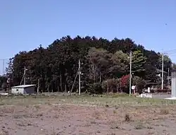 伝源経基館跡(埼玉県鴻巣市大間)の全景。西側の平地から撮影。