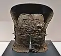 伝東莱蓮山洞出土 三角板鋲留短甲伝韓国東莱蓮山洞。東京国立博物館展示。