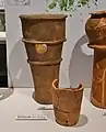 円筒形土製品（複製）国立歴史民俗博物館展示。