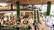 利用客で賑わう「FOOD FOREST」