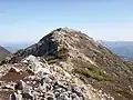 前天塩岳の近景、天塩岳の1kmほど北にある