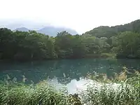 千国街道沿い、新潟県と長野県の県境にある白池