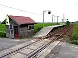 駅舎があった頃の駅全景（2004年6月）