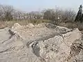 「南山戦蹟碑」の台石。