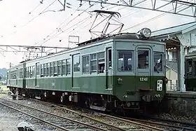 支線用普通板。他の関西大手と比べ、幅が狭かった。車両は1201形。
