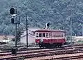 和気駅を出発したキハ303（柵原行）