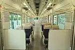 先頭車両の車内