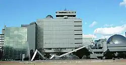 名古屋市科学館の噴水『虹の舞』（2005年撮影；名古屋市中区）