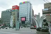 名古屋駅太閤通口周辺　広告看板や街頭ビジョンが見られる