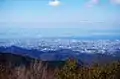 西北西を望む