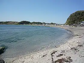春の和田長浜海岸