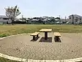 園内のベンチ