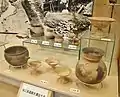 出土土器城之越学習館展示。
