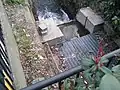 暗渠から地上に現れた放水口部分