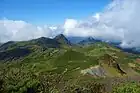 山頂からの前岳湿原