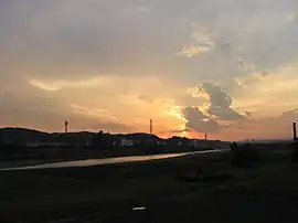 小柳町から望む多摩川