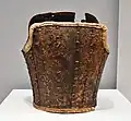 大丸山古墳 竪矧板革綴短甲山梨県甲府市。東京国立博物館展示。