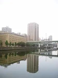 大同生命大阪本社ビル（土佐堀通側）