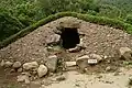 土留め石列のある240号墳