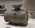 樽形𤭯大庭寺遺跡（大阪府堺市）出土。国立歴史民俗博物館展示。