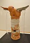翼を広げた鳥形埴輪和歌山県立紀伊風土記の丘展示。