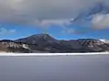 大沼越しの黒檜山・駒ヶ岳