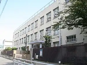 大阪市立酉島小学校(2010年11月)