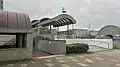 西出口